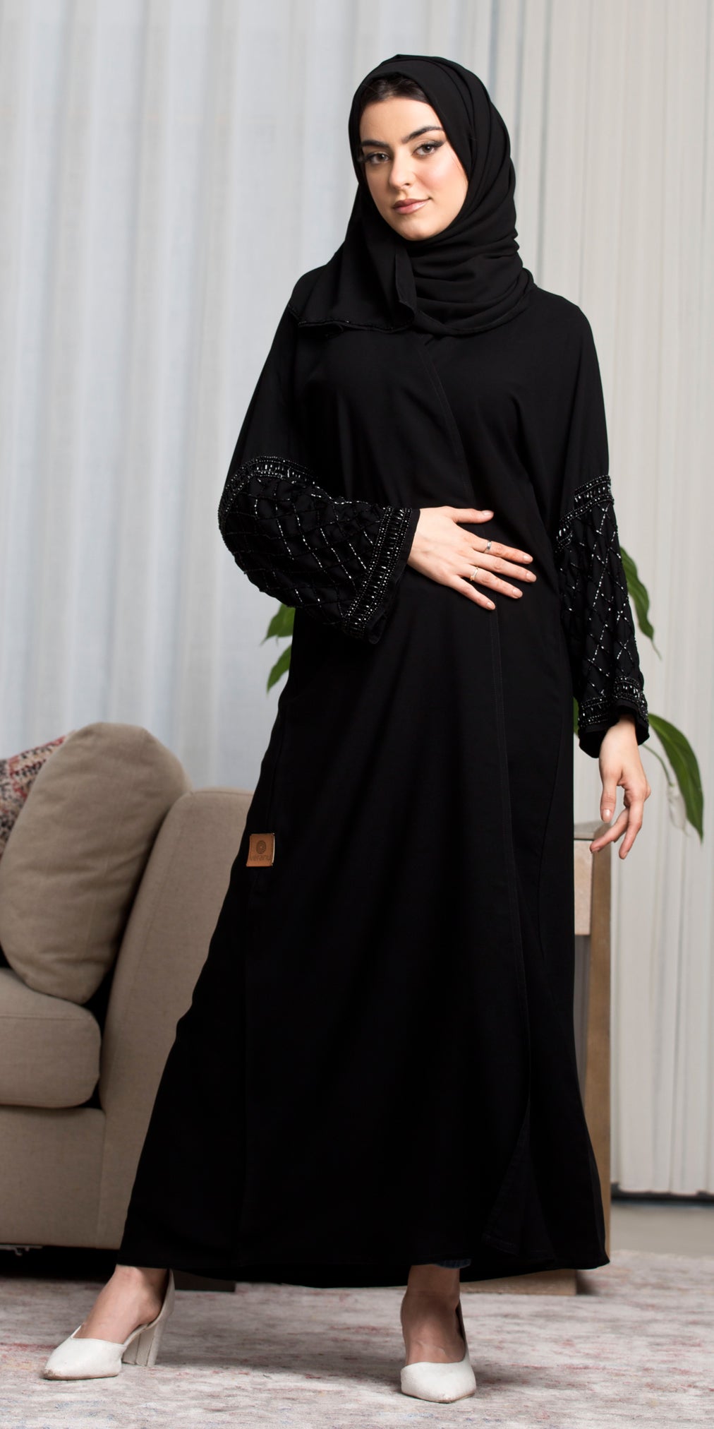 BL-0195 Abaya, classic model, with black lace handmade on the sleeves